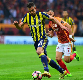 Van Persie Rizespor'a karşı yok