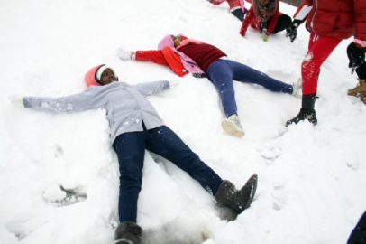 İlk kez kar gördüler