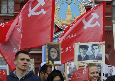 Moskova’da 'Ölümsüz Alay' yürüyüşü