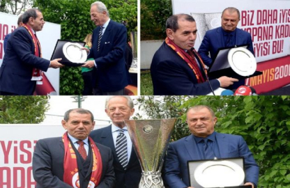 Faruk Süren ve Fatih Terim'e plaket