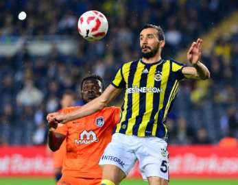 Yeni sağ bek Mehmet Topal