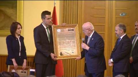 Meclis Başkanı gençleri kabul etti