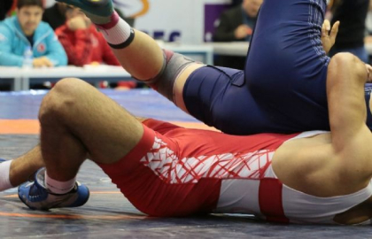 Milli güreşçi Osman Yıldırım, altın madalya kazandı