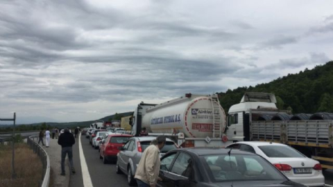 TEM'i kilitleyen kaza