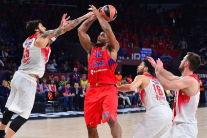 Olympiakos finale yükseldi