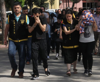Eskort çetesi üyeleri birbirini dolandırmış