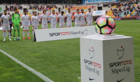 Güney'de futbol can çekişiyor