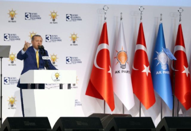 Erdoğan bin 414 oyla Ak Parti Genel Başkanı seçildi