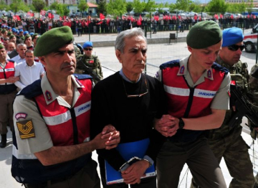 En önde Akın Öztürk!