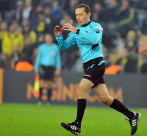 Güney Kore-Arjantin maçı Cüneyt Çakır'ın