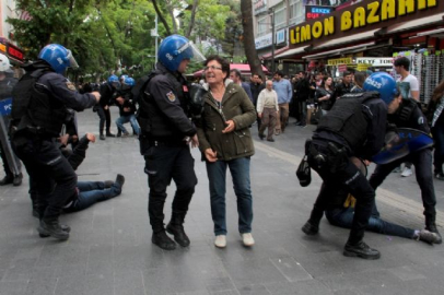 Ankara'da 'KHK' arbedesi: 10 gözaltı