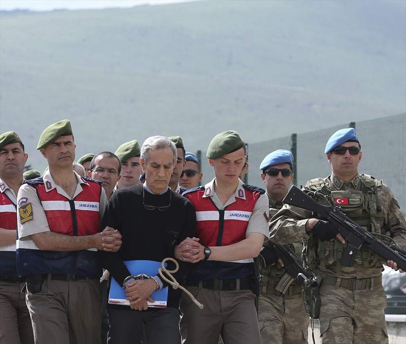 akin-ozturk6jpgTJ3hB8cN