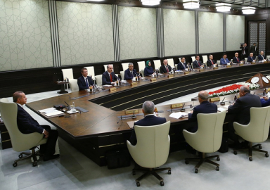 Yeni bakanlar kimler? İşte kulislere düşen bomba isimler!