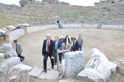 Kayıp Apollon Tapınağı aranıyor