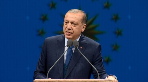 Yabancı sözcük kullanımını eleştirdi: Türkçe vurgusu yaptı