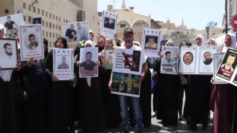 Filistinli annelerden çocukları için eylem yaptı