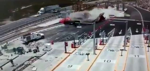 Tır dehşet saçtı