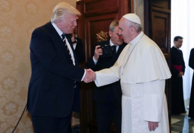 Trump, Papa Francis ile bir araya geldi