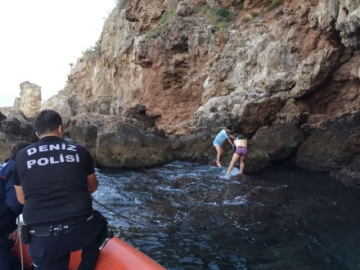 Manzara izlemek isterken falezlerden düştü