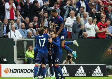 UEFA Avrupa Ligi'nde şampiyon Manchester United