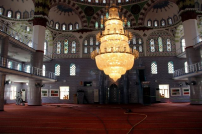 Camilerde Ramazan temizliği