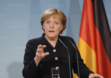 Merkel'den Türkiye'ye İncirlik resti!