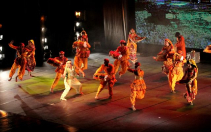 A Passage To Boollywood, Mersin'i salladı