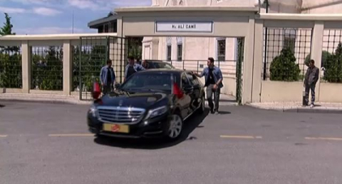 Erdoğan cuma namazını Hz. Ali Camii'nde kıldı