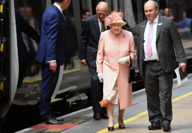 II. Elizabeth 175 yıl öncesinin rotasında yolculuk yaptı