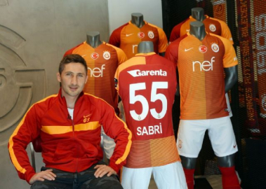 Galatasaray ile Sabri Sarıoğlu'nun yolları ayrılıyor