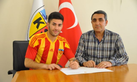 Kayserispor'da çifte imza