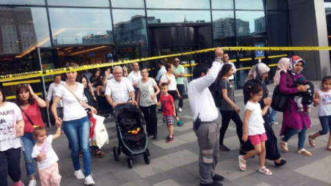 Esenyurt'ta AVM'de bomba paniği