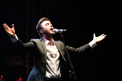 Ceceli Manisa'da coştu, coşturdu