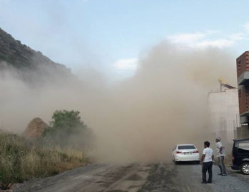 Kuşadası'nda taş ocağında heyelan