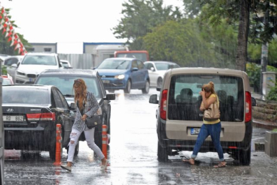 İstanbul'da yağmur hazırlıksız yakaldı