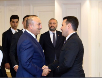 Bakan Çavuşoğlu Makedonya Başbakanı Zaev ile görüştü
