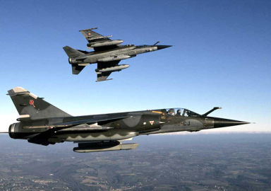 ABD, ilk kez Suriye savaş uçağı düşürdü