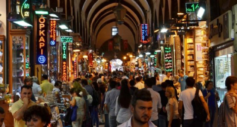 Mısır Çarşısında 'bayram' yoğunluğu başladı