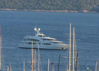 Arap milyarder yüzen sarayı ile Bodrum'a geldi