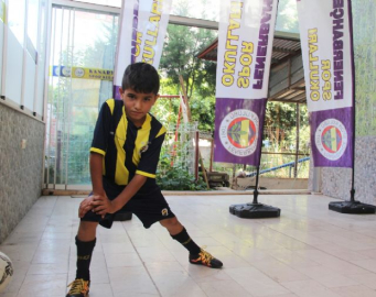 Geleceğin futbol yıldızı Mersin'de yetişiyor