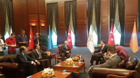 Siyasi partiler arasında bayramlaşma