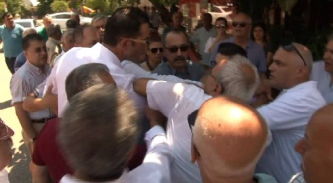 CHP'nin bayramlaşma programında gergin anlar