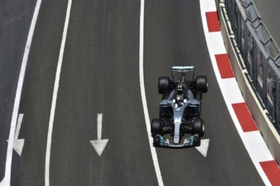 Bottas son sıradan gelip podyuma çıktı