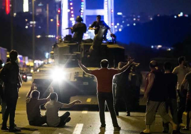 Ahmet Zeki Üçok: Darbe tehlikesi geçmedi