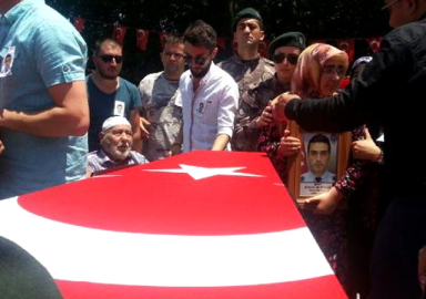 Şehit polis Dündar'ı, son yolculuğuna 15 bin kişi uğurladı