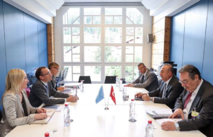 Bakan Çavuşoğlu, BM'nin Kıbrıs Özel Danışmanı ile görüştü