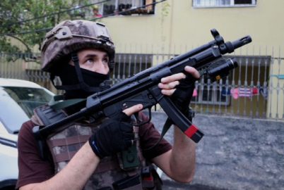 FETÖ'cülere özel harekatlı operasyon: 30 gözaltı