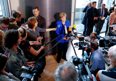 Almanya, Merkel'in 'hayır'ına rağmen eşcinsel evlilikleri onayladı