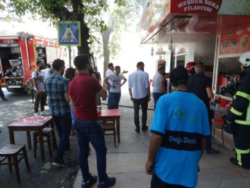 Düdüklü tencere bomba gibi patladı