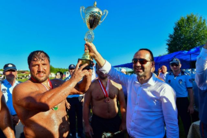 Recep Kara'nın sırtı yere gelmiyor